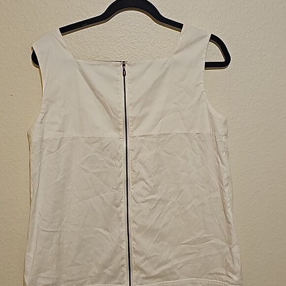 ST JOHN  SOCA SLEEVELESS TOP SIZE MEDIUM. - Picture 2 of 7